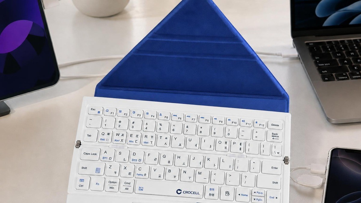 [First Reveal] Smart Foldable Bluetooth Keyboard with Stand—Anytime Anywhere!
